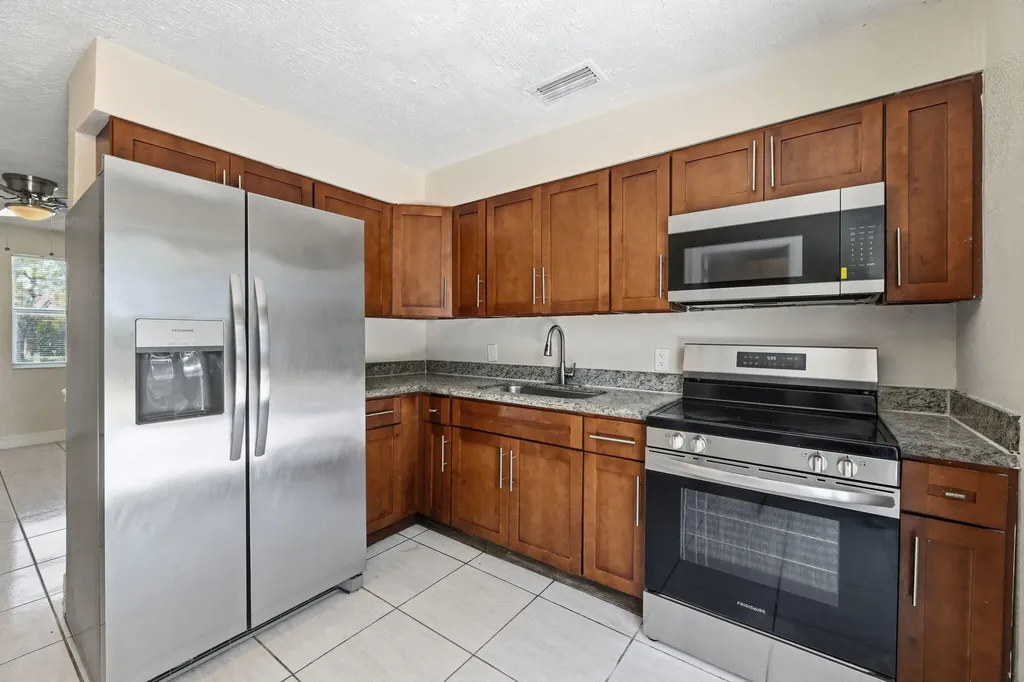 4888 Prince Drive Lake Worth Beach FL 33461