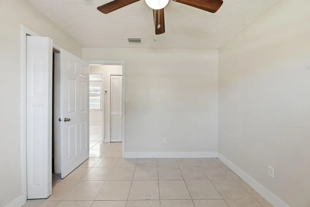 4888 Prince Drive Lake Worth Beach FL 33461