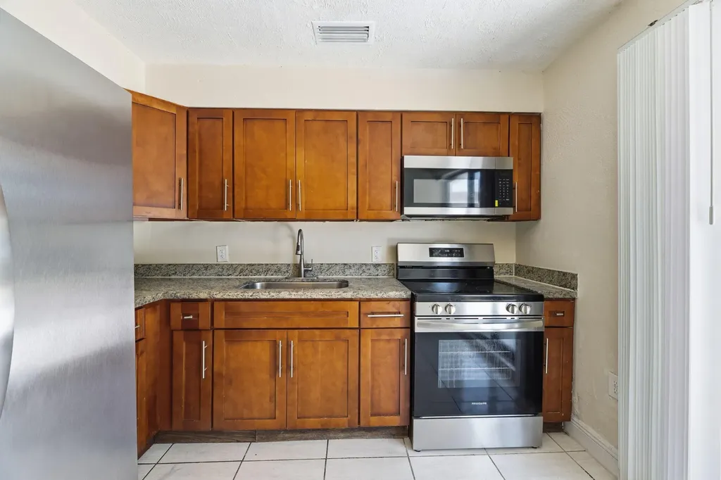 4888 Prince Drive Lake Worth Beach FL 33461