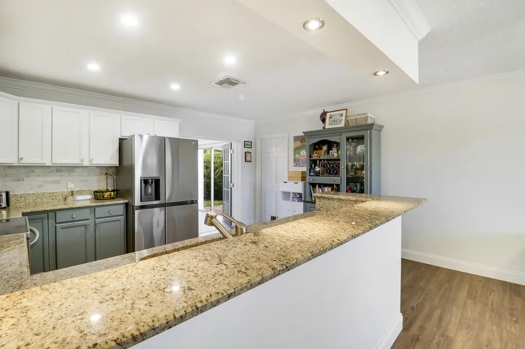 104 Banyan Circle Jupiter FL 33458