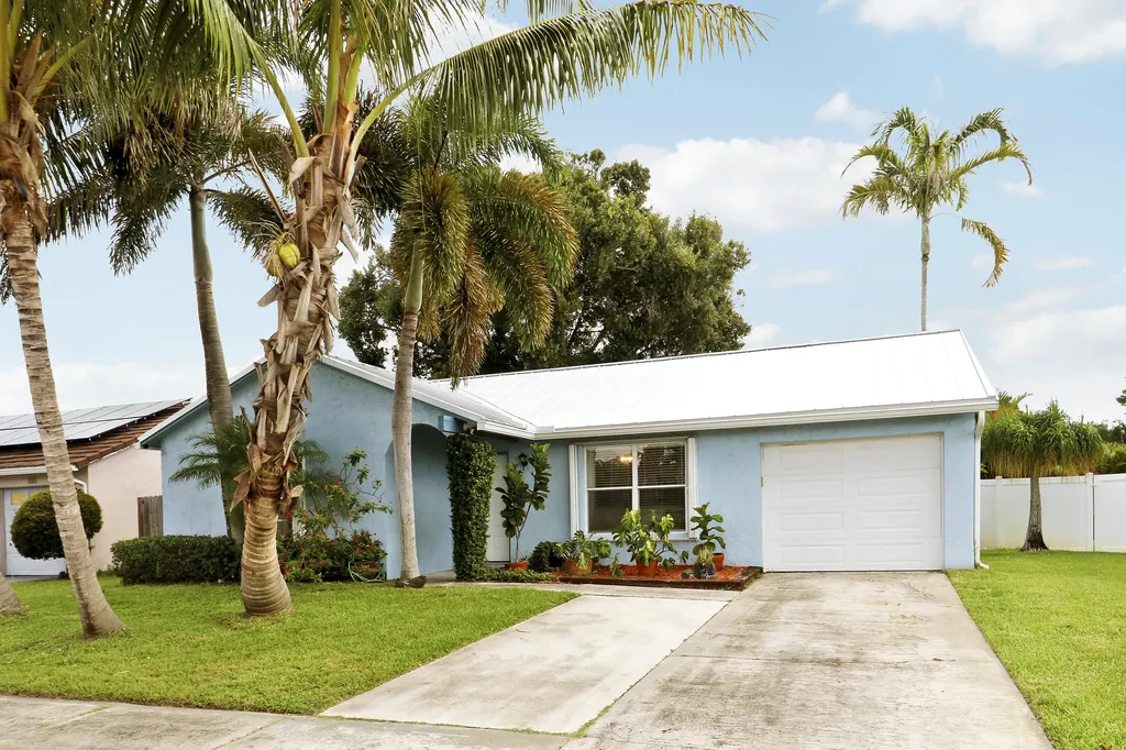 104 Banyan Circle Jupiter FL 33458