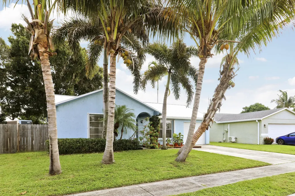 104 Banyan Circle Jupiter FL 33458