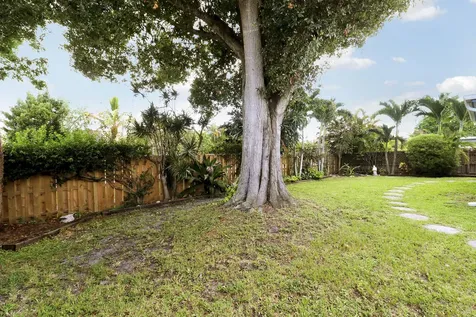 104 Banyan Circle Jupiter FL 33458