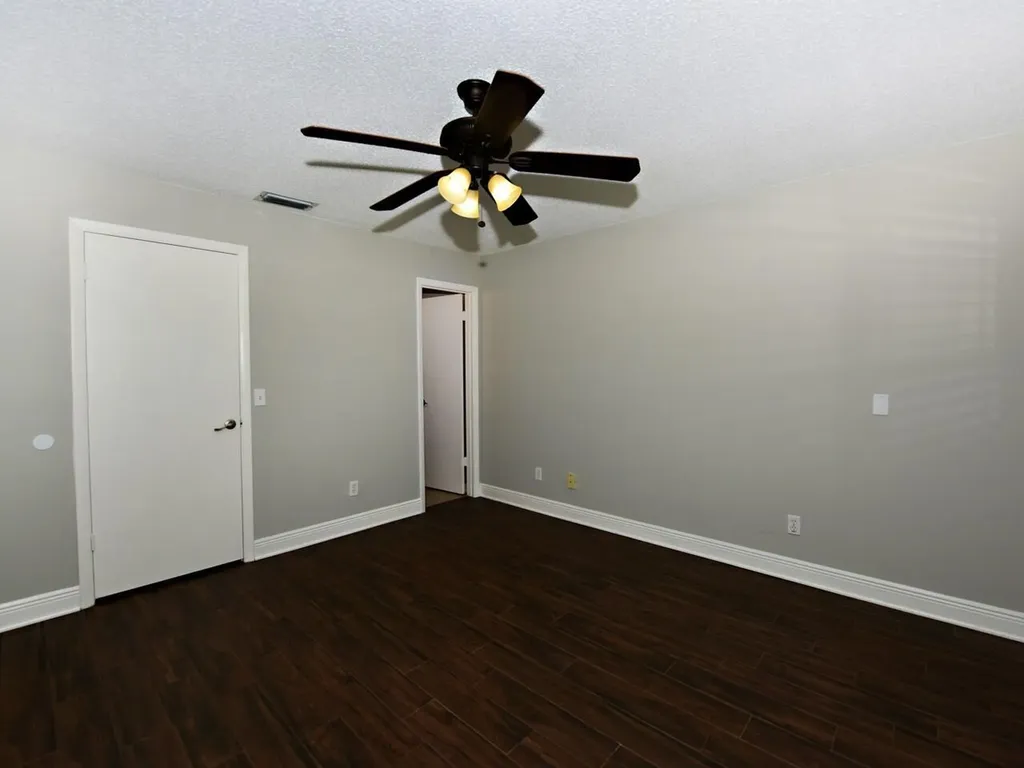 598 NE Maranta Terrado NE Jensen Beach FL 34957