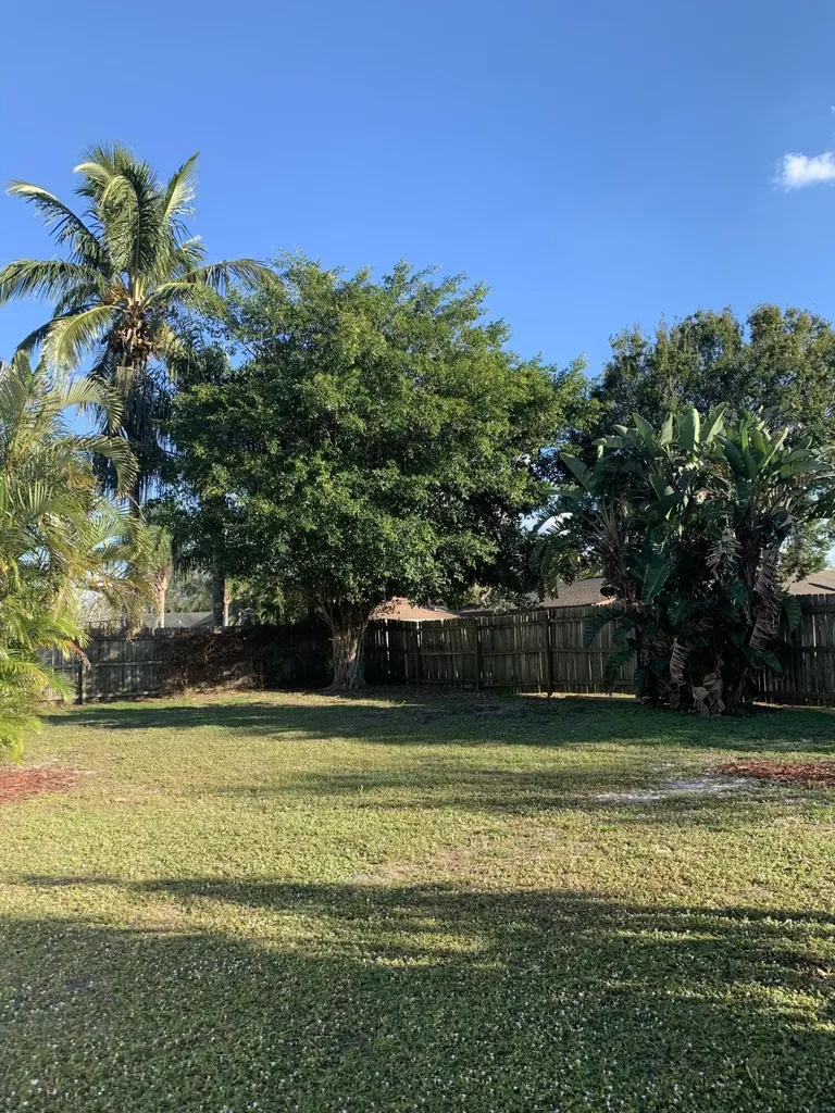 598 NE Maranta Terrado NE Jensen Beach FL 34957