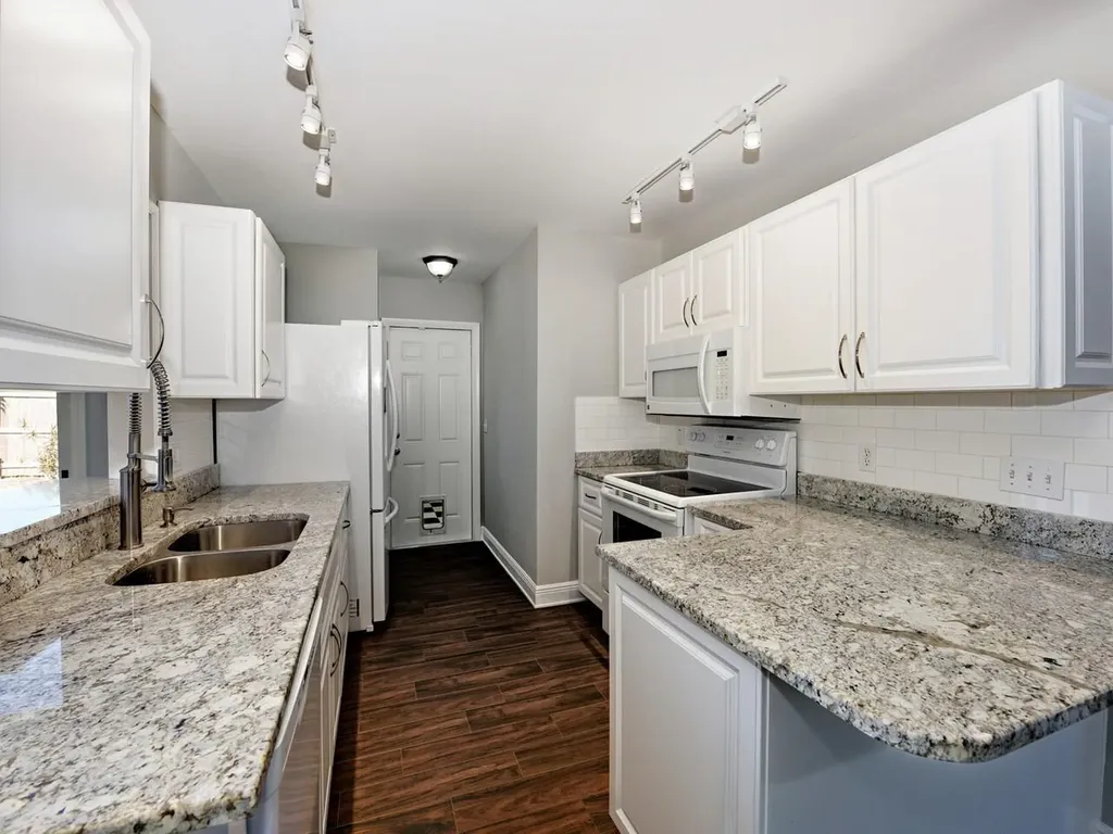 598 NE Maranta Terrado NE Jensen Beach FL 34957