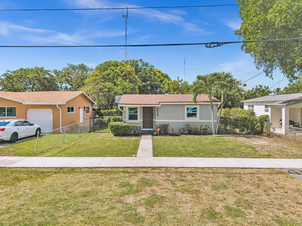 5026 SW 21st Street SW West Park FL 33023