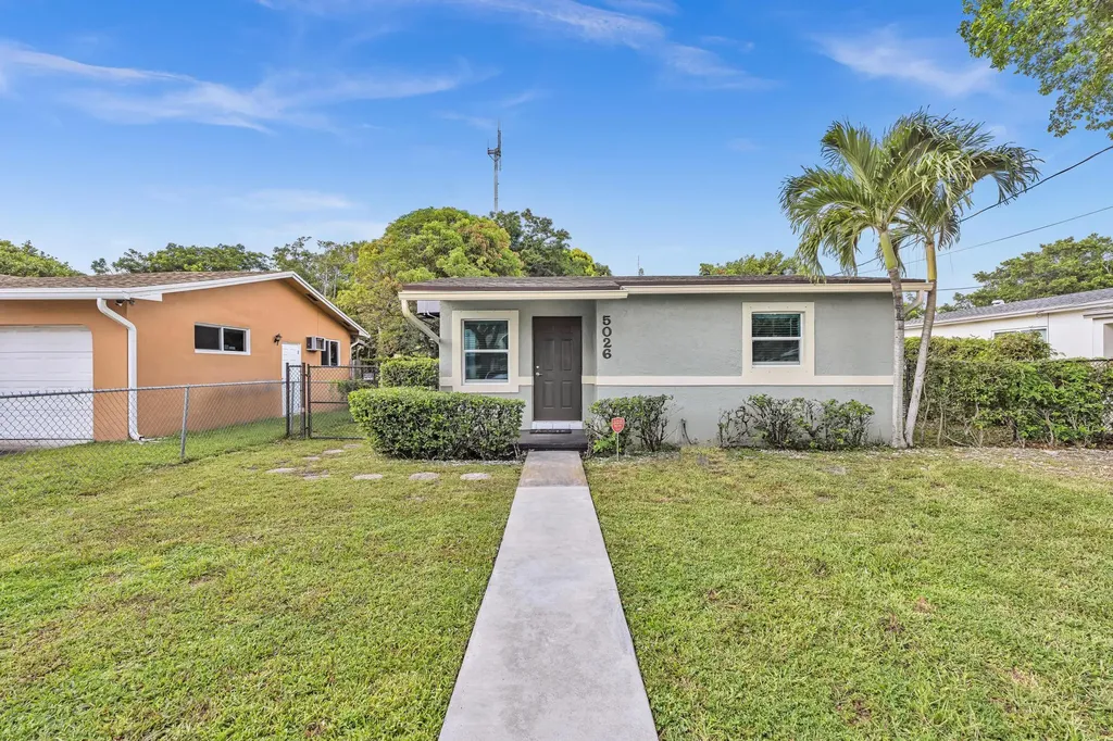 5026 SW 21st Street SW West Park FL 33023