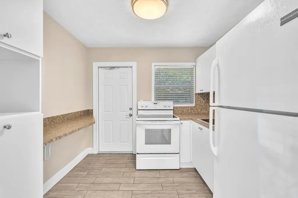 5026 SW 21st Street SW West Park FL 33023