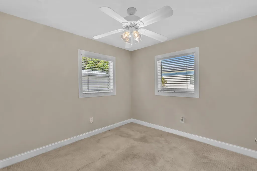 5026 SW 21st Street SW West Park FL 33023