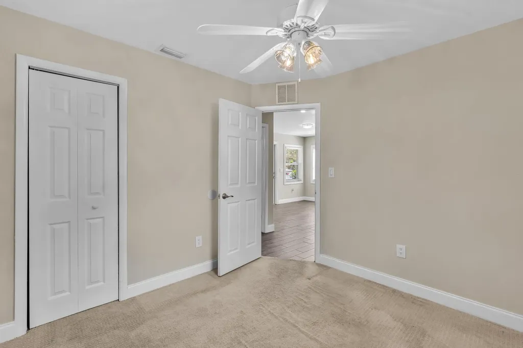 5026 SW 21st Street SW West Park FL 33023