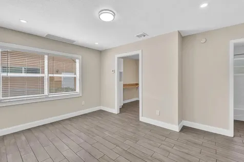 5026 SW 21st Street SW West Park FL 33023