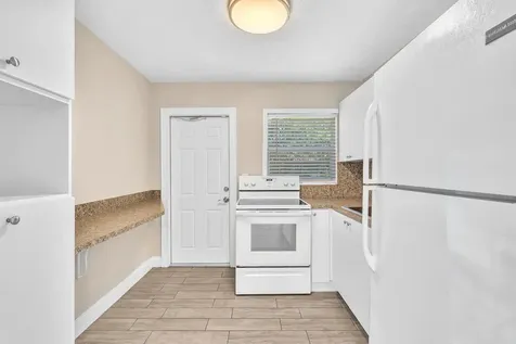 5026 SW 21st Street SW West Park FL 33023