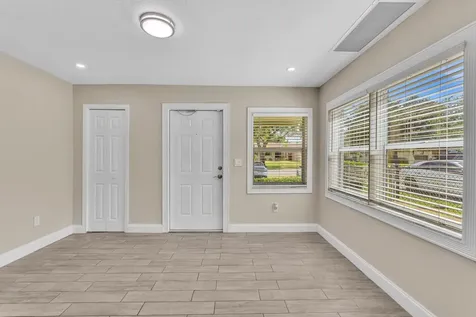 5026 SW 21st Street SW West Park FL 33023