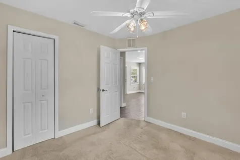 5026 SW 21st Street SW West Park FL 33023