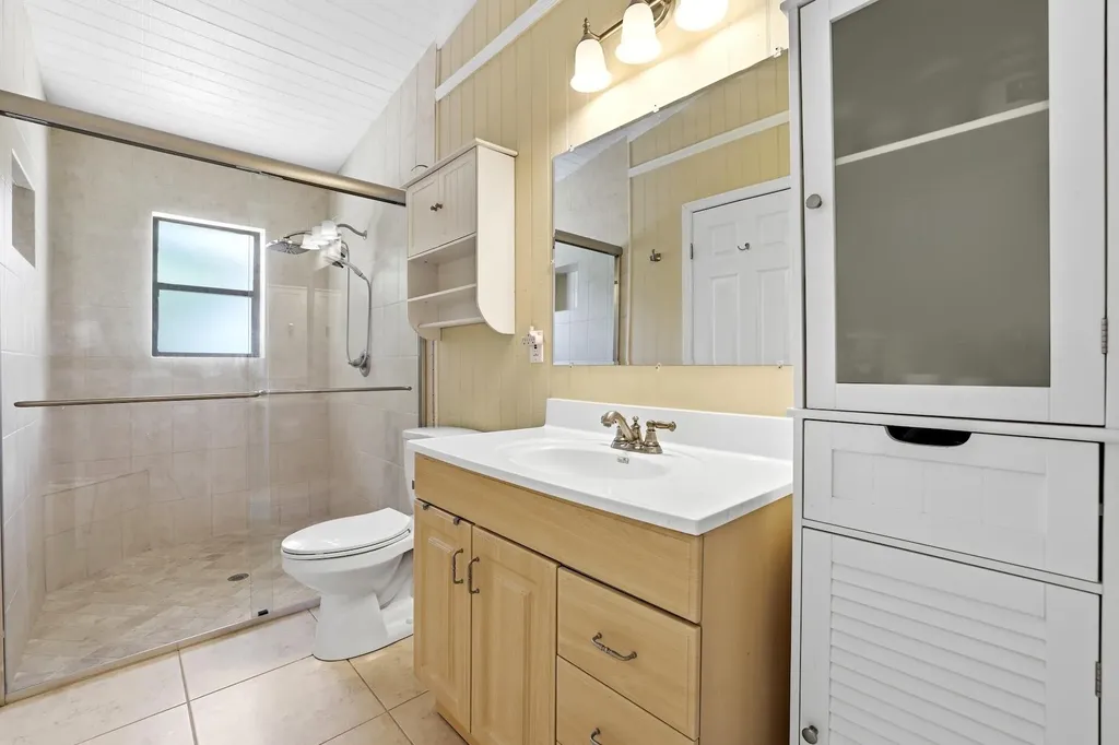 5196 Greenwood Drive Delray Beach FL 33484