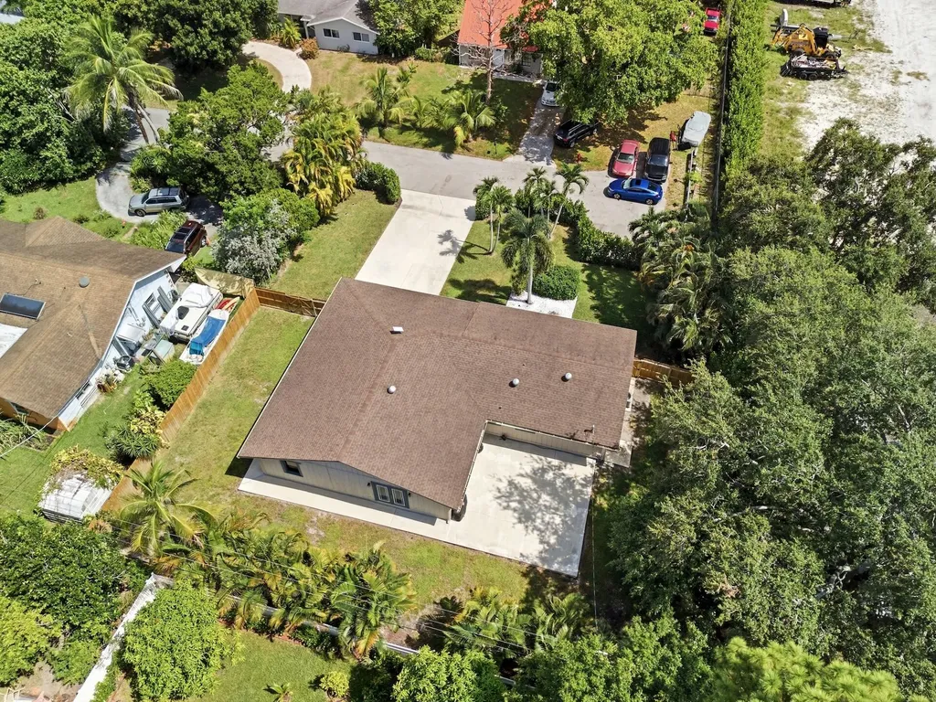 5196 Greenwood Drive Delray Beach FL 33484