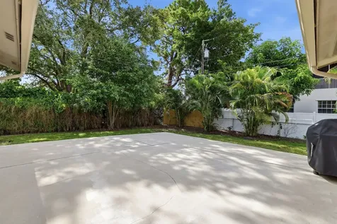 5196 Greenwood Drive Delray Beach FL 33484