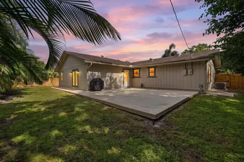 5196 Greenwood Drive Delray Beach FL 33484