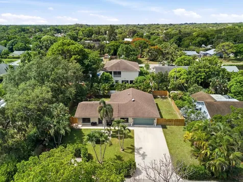 5196 Greenwood Drive Delray Beach FL 33484