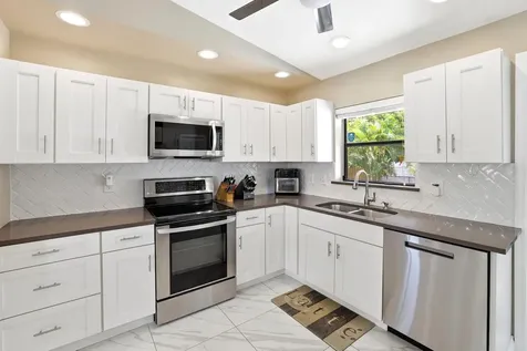 5196 Greenwood Drive Delray Beach FL 33484