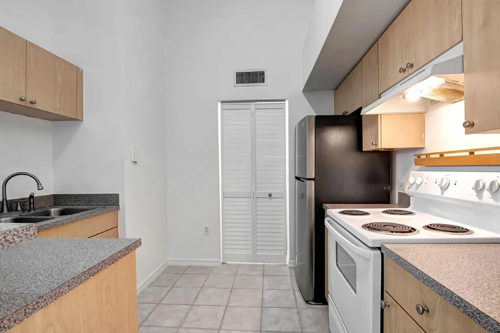920 Villa Circle Boynton Beach FL 33435