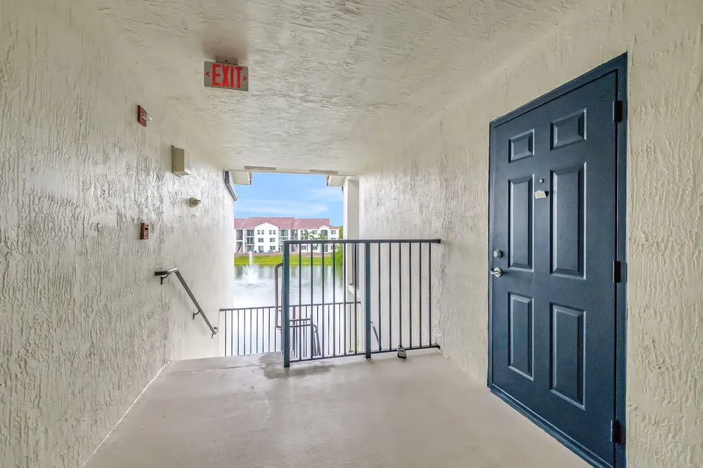 920 Villa Circle Boynton Beach FL 33435