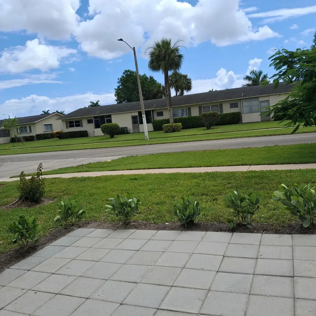 2739 Emory Drive W West Palm Beach FL 33415