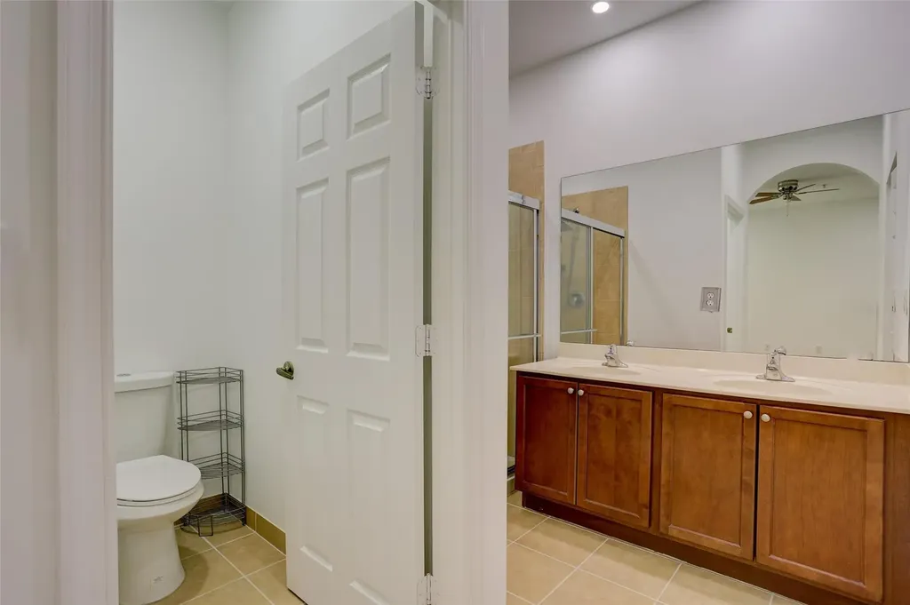 2851 W Prospect Road Tamarac FL 33309