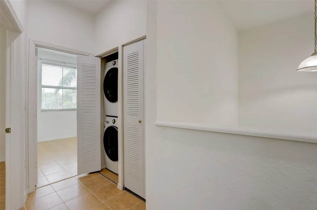 2851 W Prospect Road Tamarac FL 33309