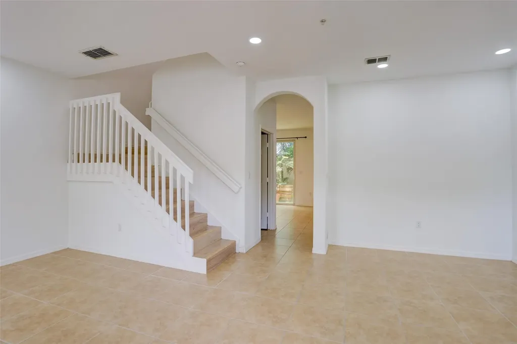 2851 W Prospect Road Tamarac FL 33309
