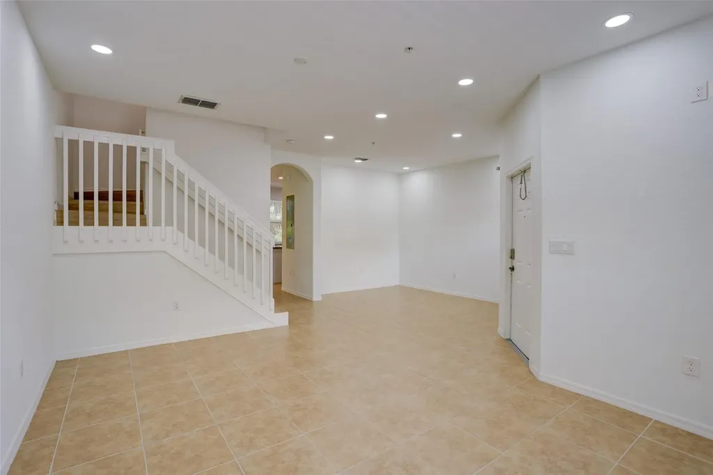 2851 W Prospect Road Tamarac FL 33309