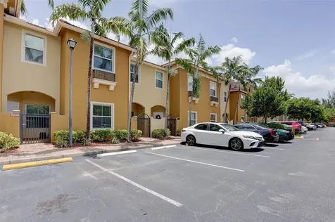 2851 W Prospect Road Tamarac FL 33309