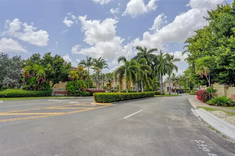 2851 W Prospect Road Tamarac FL 33309