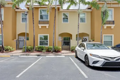 2851 W Prospect Road Tamarac FL 33309