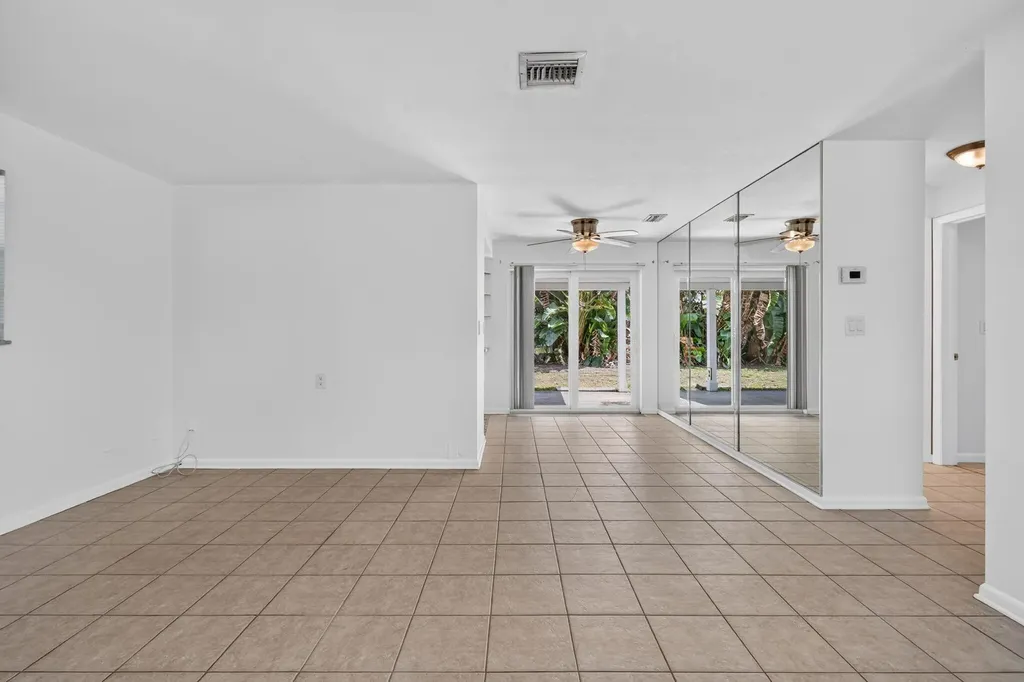 101 E Beverly Road E Jupiter FL 33469