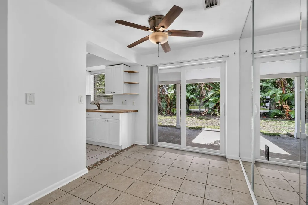 101 E Beverly Road E Jupiter FL 33469