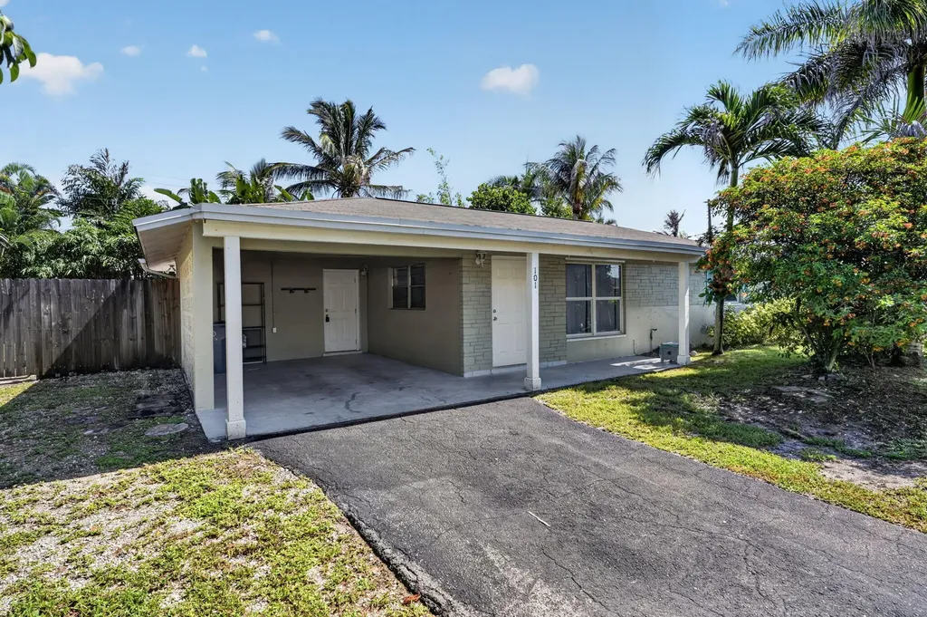 101 E Beverly Road E Jupiter FL 33469