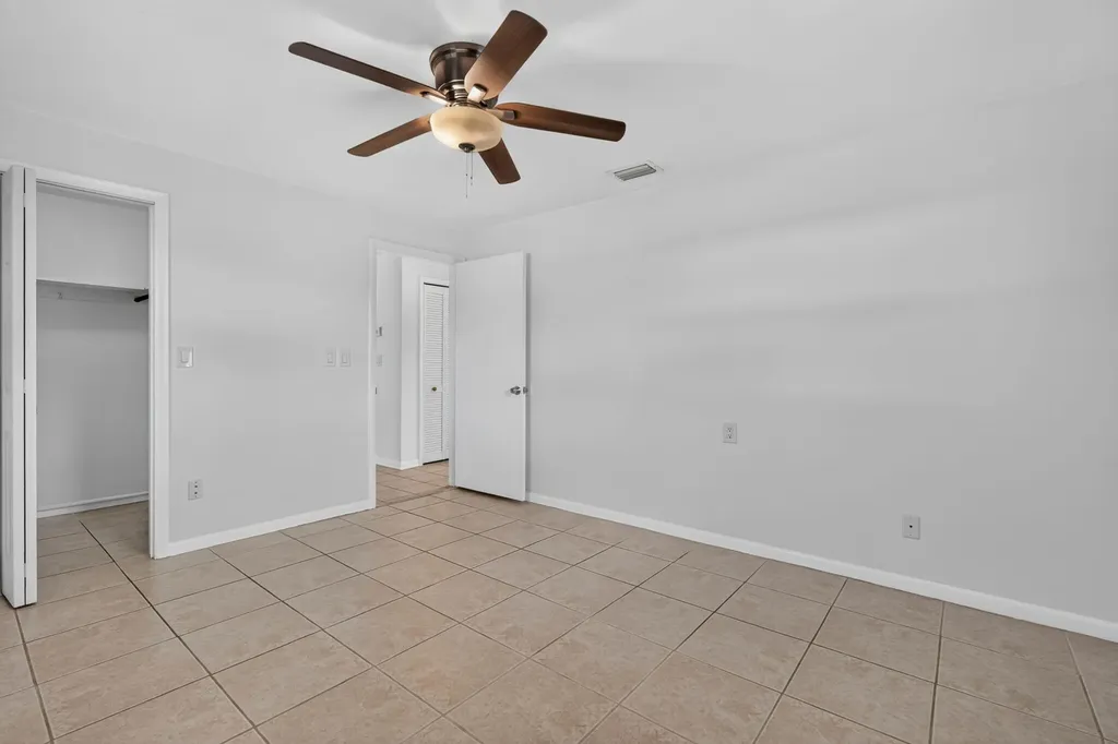 101 E Beverly Road E Jupiter FL 33469