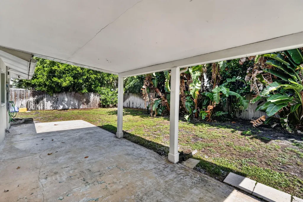 101 E Beverly Road E Jupiter FL 33469