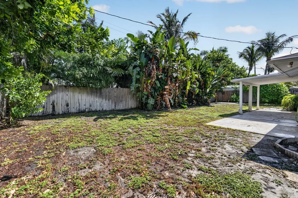 101 E Beverly Road E Jupiter FL 33469