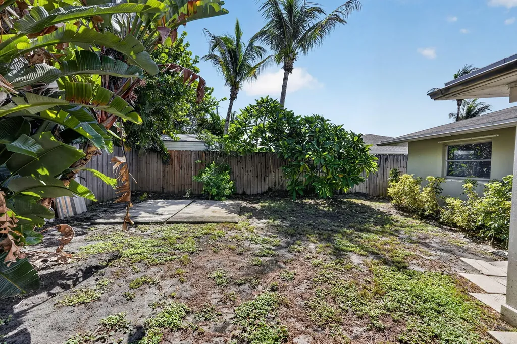 101 E Beverly Road E Jupiter FL 33469