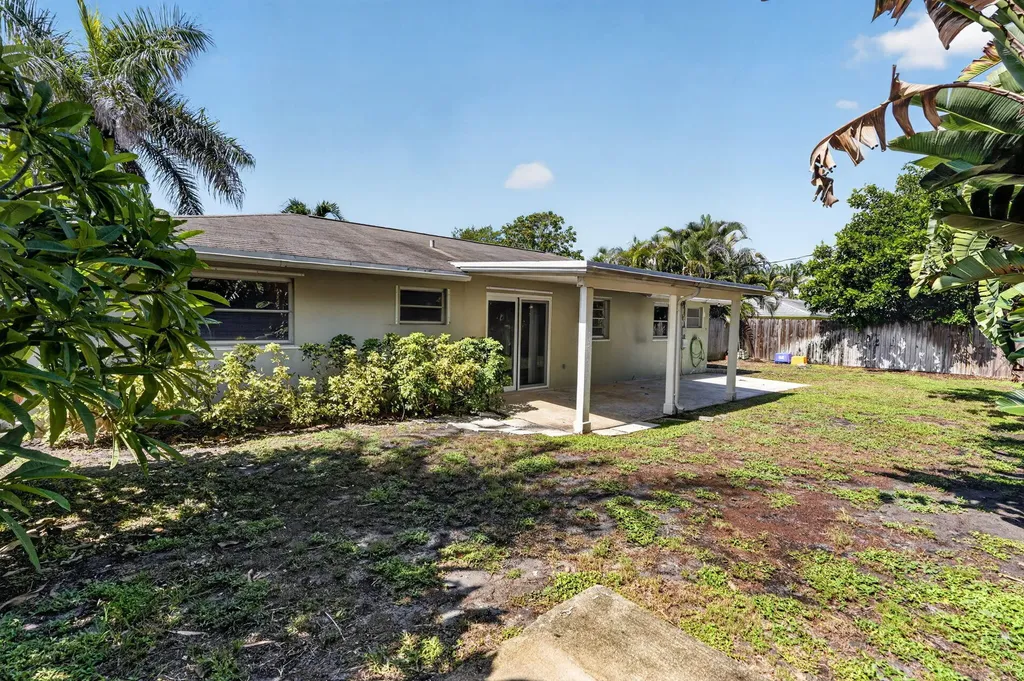 101 E Beverly Road E Jupiter FL 33469
