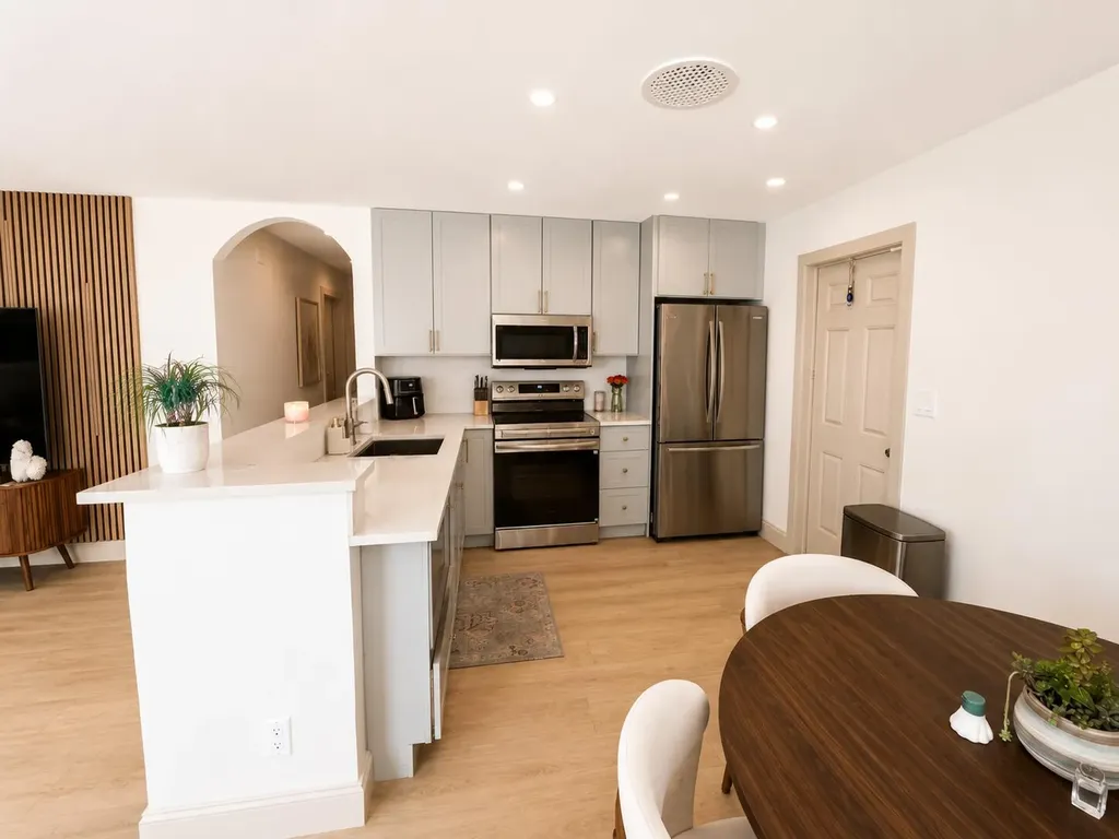 412 S 24th Avenue Hollywood FL 33020