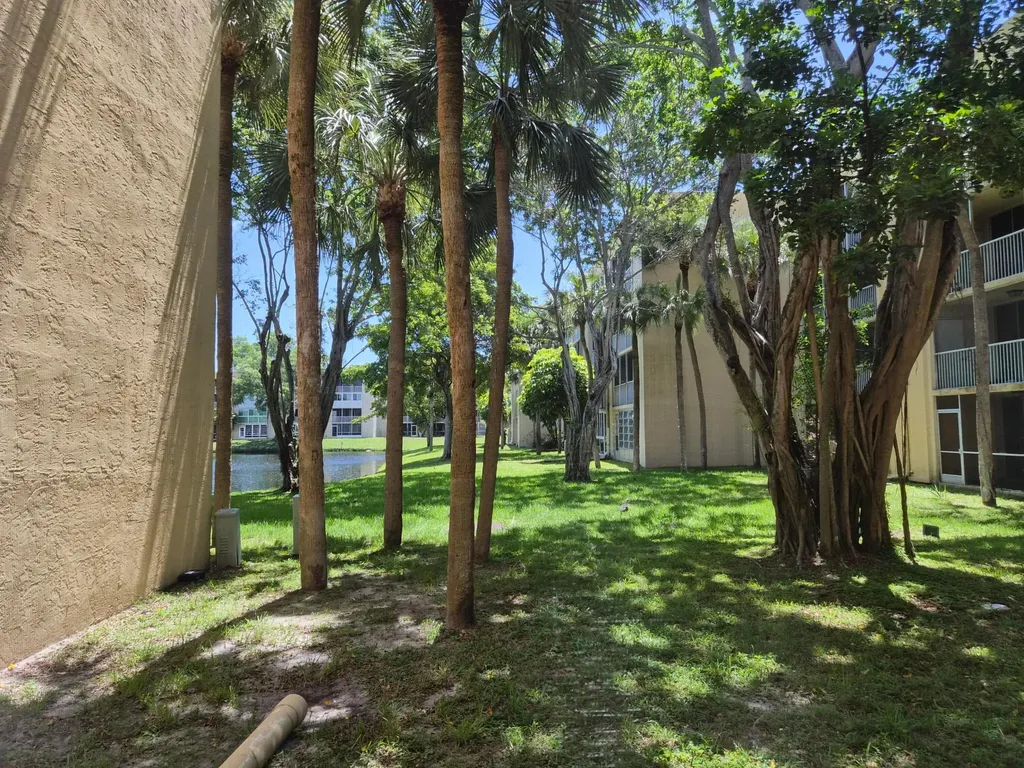 3121 NW 47th Terrace Lauderdale Lakes FL 33319