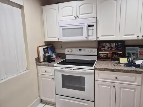 3121 NW 47th Terrace Lauderdale Lakes FL 33319