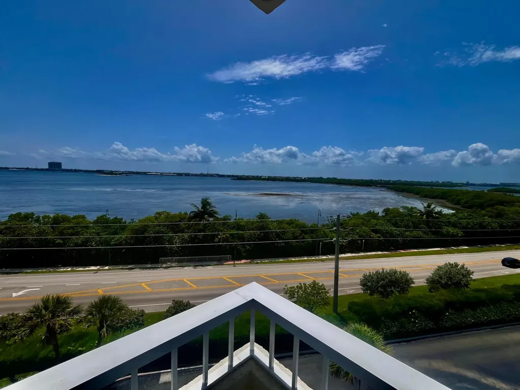 5550 N Ocean Drive Singer Island FL 33404