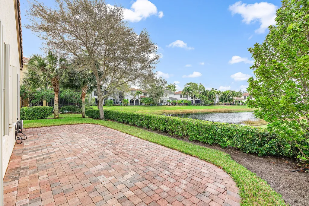 1058 Vintner Boulevard Palm Beach Gardens FL 33410