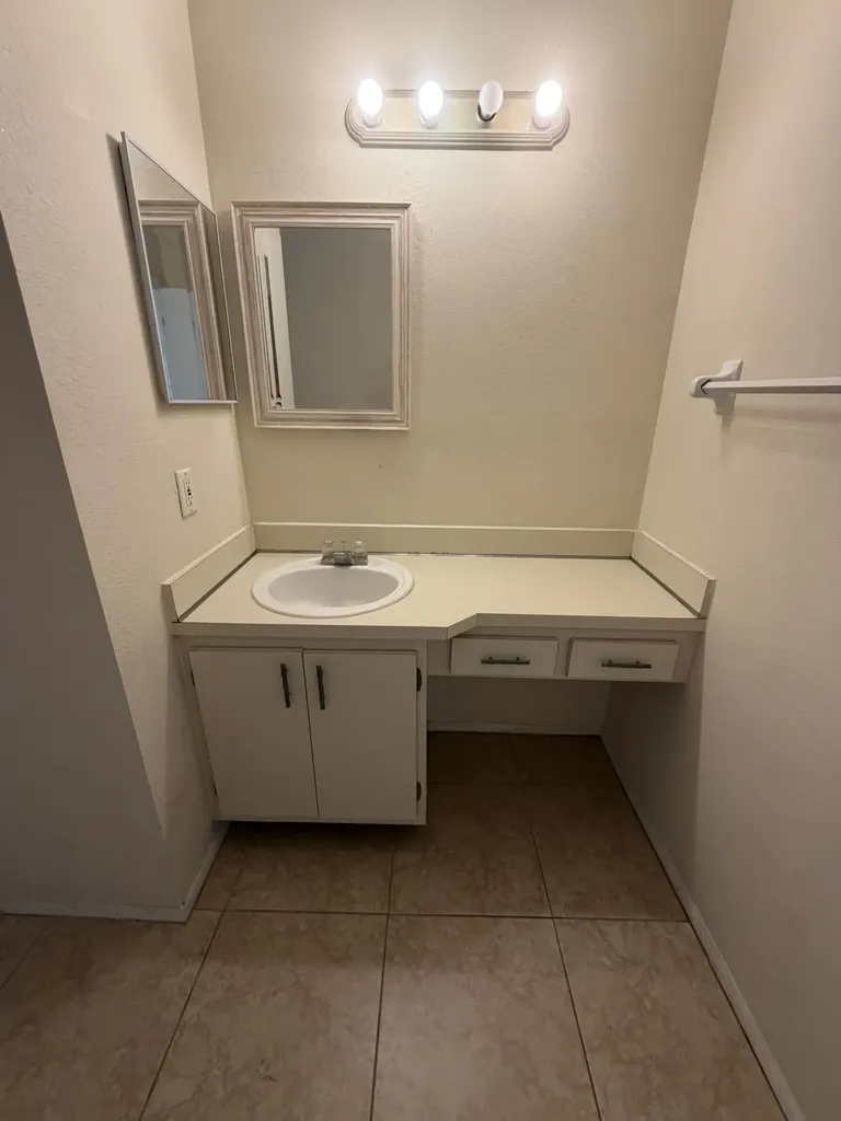 1720 SE Linpark Court Port St Lucie FL 34952
