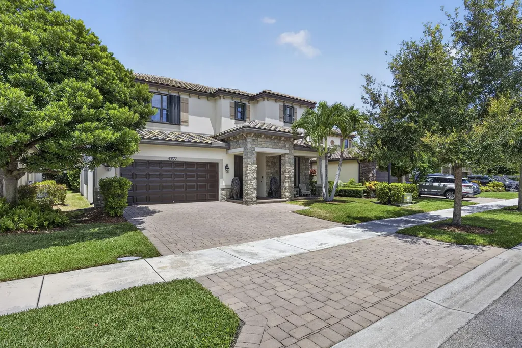 4577 Willow Run Way Wellington FL 33467